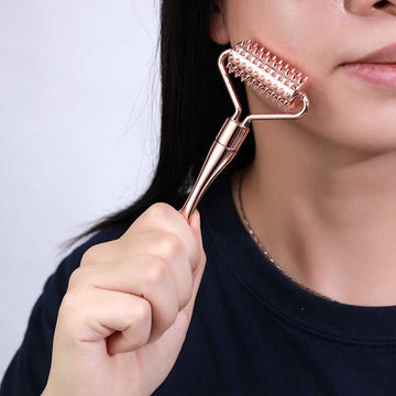 5 Benefits of Daily Face Rolling